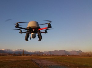 La Administración Federal de aviación considera que podría haber decenas de miles de pequeños aviones no tripulados o drones comerciales en los cielos para 2030 (Foto cortesía  de Volt Aerial Robotics)