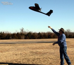 El drone Scout es un vehículo aéreo no tripulado ligero y portátil.