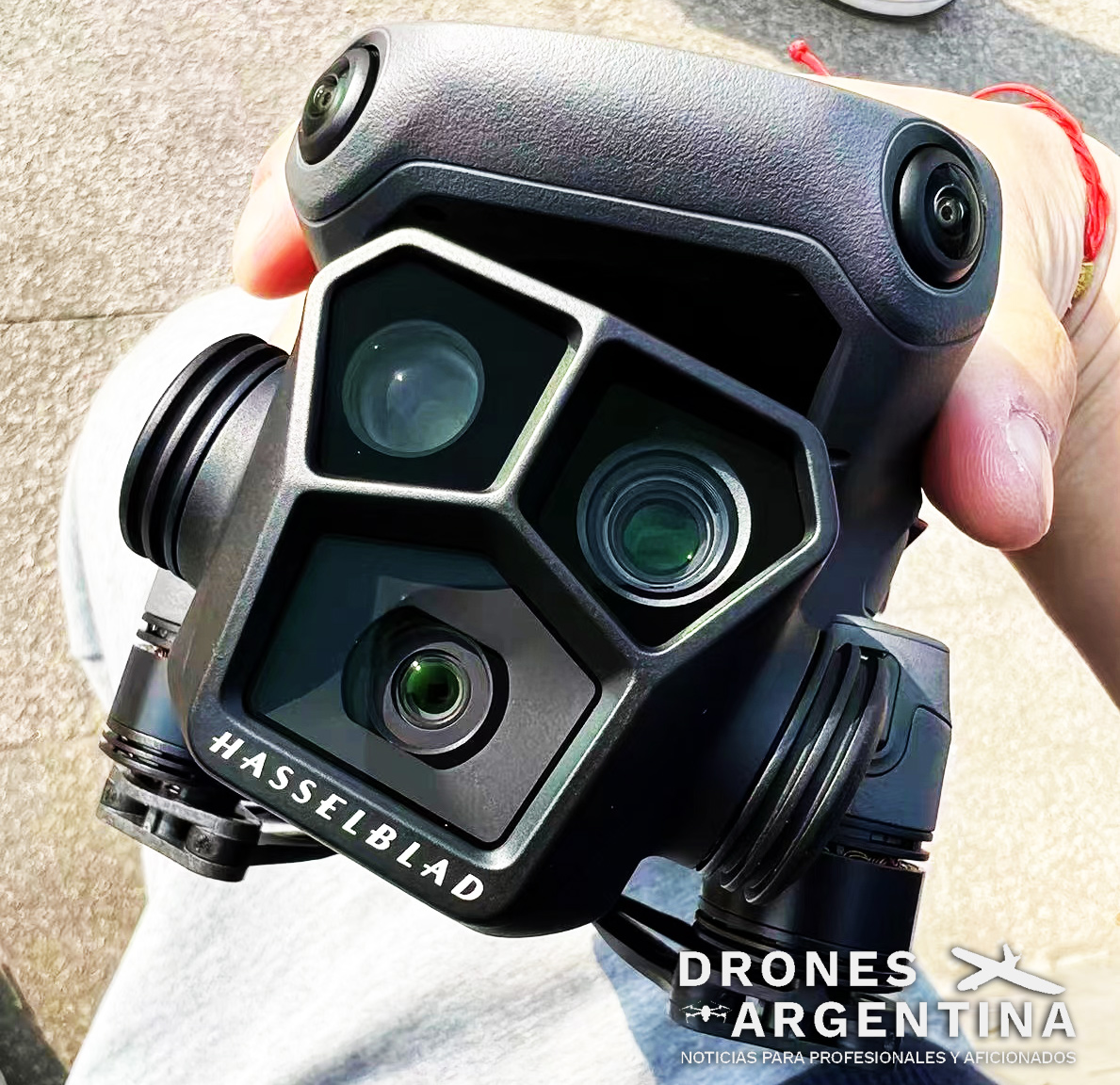 DJI mavic 3 Pro: el primer dron con cámara con tres objetivos del mundo -  DJIdron